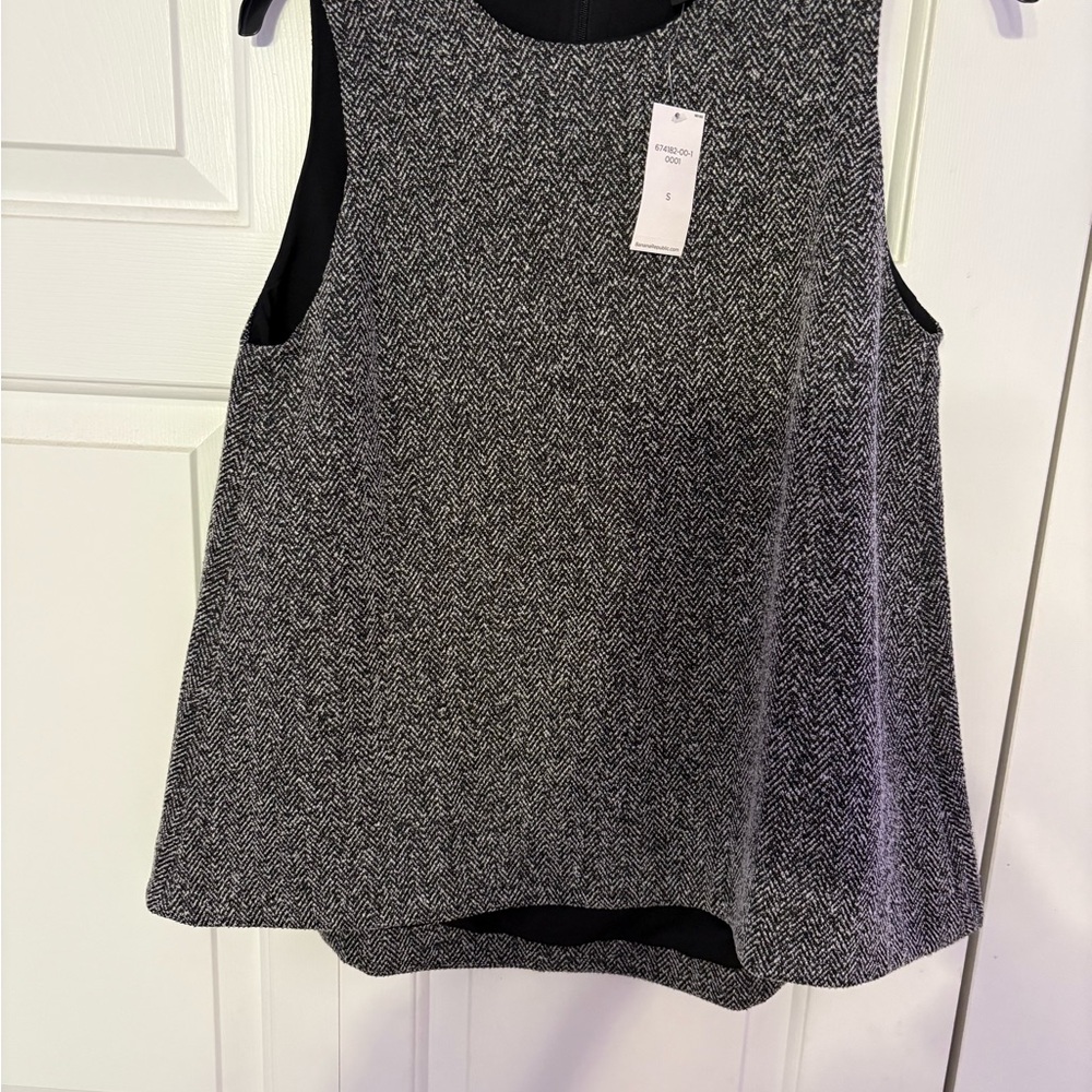 Banana Republic Black and Gray Herringbone Sleeveless Blouse